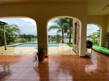 Casa · 180m² · 5 Ambientes · 6 Cocheras · Casa a La Venta en El Cazal Escobar
