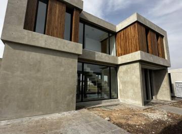 Casa · 144m² · 3 Ambientes · Venta - Casa a Estrenar en Lares de Canning - Lote 69