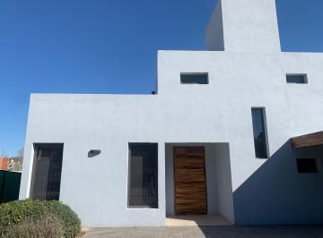 Casa de 9 ambientes, La Calera · Alquilo Casa en Country La Cuesta 4 Dorm. y Pileta