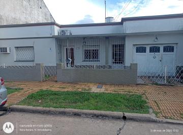 Casa · 120m² · 4 Ambientes · Casa en Venta en Bernal, Quilmes, G. B. a. Zona Sur