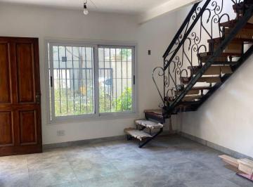 PH de 3 ambientes, Morón · Casa PH Al Frente con Cochera Patio y Terraza