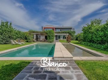 Casa · 289m² · 7 Ambientes · 4 Cocheras · Casa en Venta en Haras Santa Maria, Escobar, G. B. a. Zona Norte