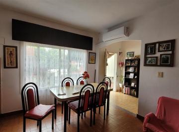 Casa · 130m² · 5 Ambientes · Casa Multifamiliar en Venta C/ Patio y Terraza, Lote Propio, Villa Martelli