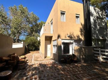 Casa · 85m² · 4 Ambientes · 3 Cocheras · Duplex en Venta en Las Dunas