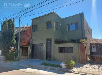 Casa · 131m² · 5 Ambientes · 2 Cocheras · Casa en Alquiler - 5 Ambientes con Cochera - Quilmes Oeste, Inmejorable Ubicacion!