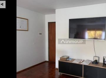 Departamento de 5 ambientes, Ciudad de Mendoza · Centrico Calle Catamarca