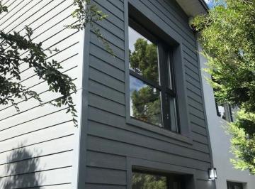 Casa · 80m² · 4 Ambientes · 2 Cocheras · Alquiler Casa Amoblada a Pasos del Lago Gutiérrez