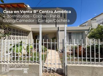Casa de 6 ambientes, Córdoba · Casa en Venta. 4 Dorm - B° Centro América. C/garaje y Patio