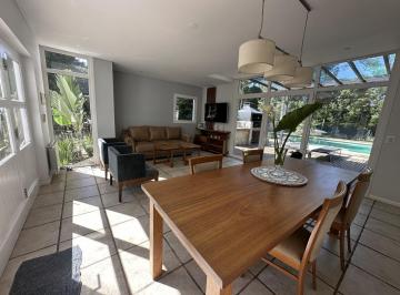 Casa · 280m² · 6 Ambientes · 2 Cocheras · Casa en Bosque Peralta Ramos