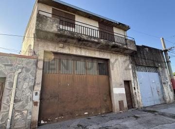 Bodega-Galpón · 170m² · Galpón + Departamento en Ubicación Estratégica