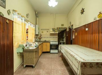 Casa · 404m² · 9 Ambientes · 2 Cocheras · Venta Exclusiva Tres Casas con Local y Galpon a La Venta en La Tablada
