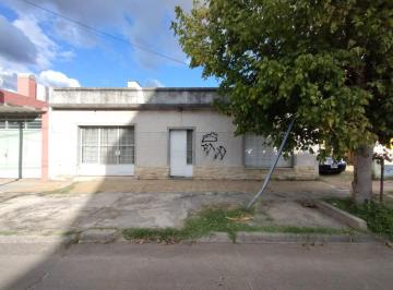 Casa de 4 ambientes, General San Martín · Casa 4 Ambientes en Alquiler en Villa Libertad