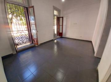 PH de 3 ambientes, San Telmo · Excelente PH 3 Ambientes con Dependencia Av Caseros 400