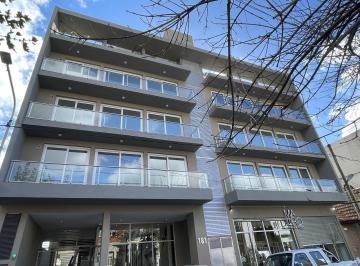 Departamento · 97m² · 4 Ambientes · 1 Cochera · Departamento en 25 de Mayo Al 100 - Bernal