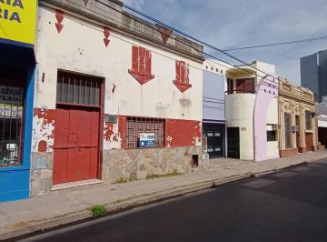 Casa · 300m² · 6 Ambientes · Casa en Venta a Demoler, Calle 25 de Junio No 353