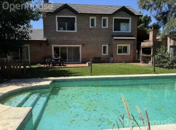 Casa · 205m² · 6 Ambientes · 2 Cocheras · Venta Casa en San Joaquin Capilla del Señor