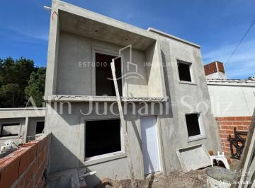 Departamento · 800000m² · 4 Ambientes · 1 Cochera · Venta de Dúplex Al Frente - Mar del Tuyu