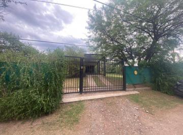 Casa · 100m² · 5 Ambientes · 2 Cocheras · Alquiler en Villa Allende Golf