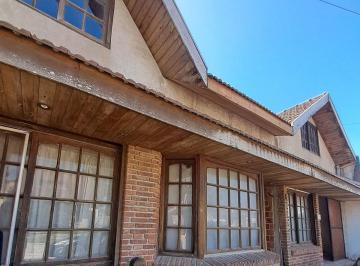 Casa · 240m² · 6 Ambientes · 2 Cocheras · Venta Casa de 6 Amb en Construc Troncos del Talar