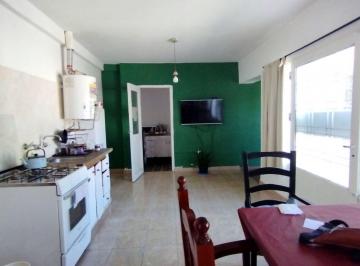 Casa · 187m² · 7 Ambientes · 2 Cocheras · Venta Casa 4 Dorm. 2 Baños en Marques Bancor