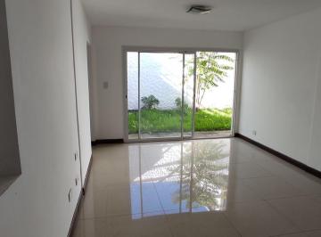 Casa · 89m² · 3 Ambientes · 1 Cochera · Casa 3 Ambientes Reciclada con Patio y Cochera