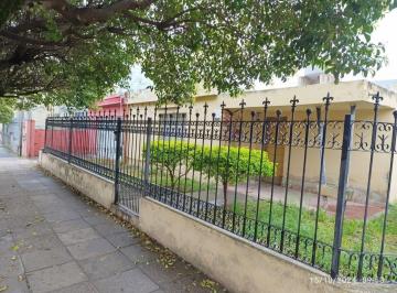 Casa · 176m² · 6 Ambientes · 1 Cochera · Venta Casa con Amplio Local en San Fernando