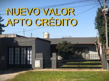 Casa · 114m² · 3 Ambientes · 1 Cochera · Venta Casa 3 Ambientes con Cochera Apto Crédito