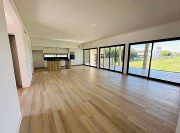 Casa · 168m² · 5 Ambientes · Casa en Venta 5 Amb. Oportunidad Al Costo