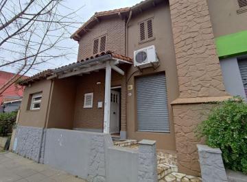 Casa · 256m² · 8 Ambientes · 3 Cocheras · Venta Casa 7 Amb. San Isidro Tribunales. 255 m²