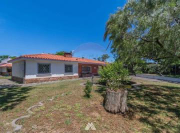Casa · 223m² · 4 Ambientes · Casa Venta El Pinar 2 Dormitorio Gran Terreno