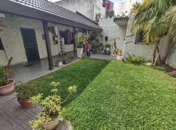 Casa · 150m² · 4 Ambientes · 1 Cochera · Venta Casa 4 Amb con Cochera, Jardín y Terraza