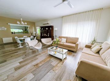 Casa · 127m² · 3 Ambientes · 2 Cocheras · Casa en Venta en Barrancas de Santa María - Apto Crédito