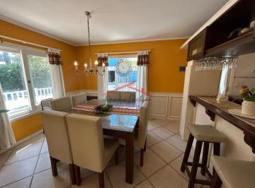 Casa · 200m² · 4 Ambientes · 1 Cochera · Casa en Venta - 3 Dorm. 3 Baños - Pinamar