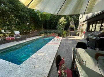 Casa · 420m² · 6 Ambientes · 1 Cochera · Casa en Venta en Pinamar