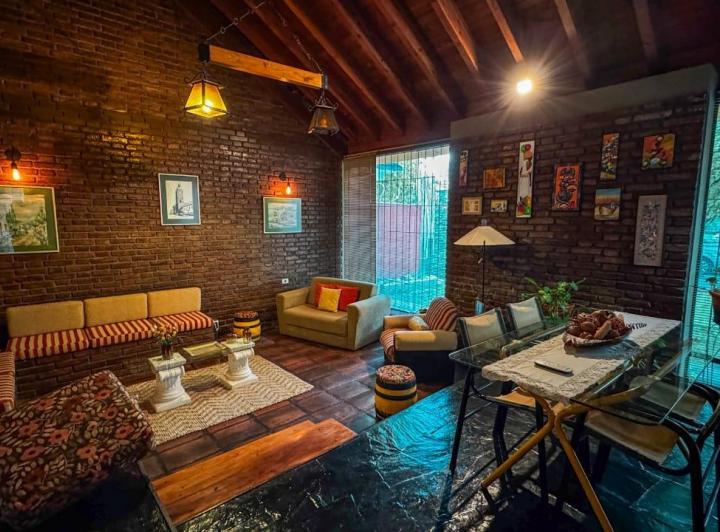 Casa · 176m² · 7 Ambientes · 2 Cocheras