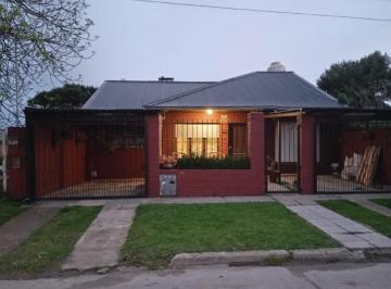 Casa de 3 ambientes, Mar del Plata · Venta Casa C/parque, Quincho y Dpto Independiente