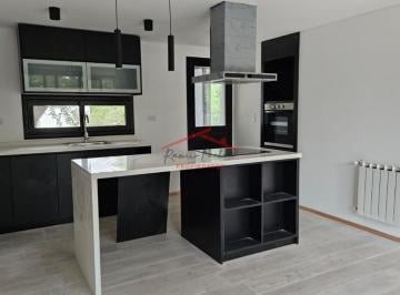 Departamento · 69m² · 3 Ambientes · 1 Cochera · Departamento en Venta en Ostende Pinamar