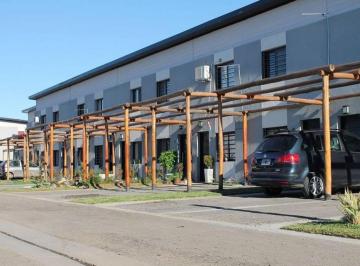 Casa · 72m² · 3 Ambientes · 2 Cocheras · Abona Alquiler Junto con La Cuota Para Ser Propietario!