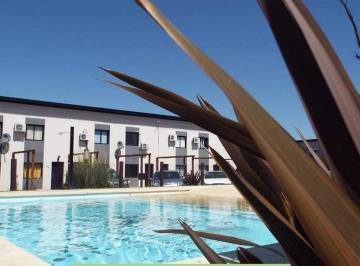 Casa · 72m² · 3 Ambientes · 1 Cochera · Leasing! No Alquiles Mas!