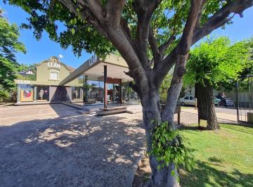 Local comercial · 150m² · Local en Centenario y Cantilo, City Bell
