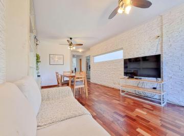 Departamento de 5 ambientes, Rosario · Venta - Catamarca 2600 - Impecable Departamento 2 Dorm.