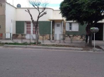 Casa · 158m² · 4 Ambientes · 3 Cocheras · Se Vende Casa 2 Dorm. Gutierrez - Maipu