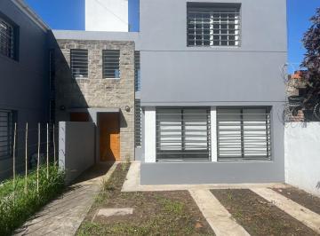 Casa · 100m² · 3 Ambientes · 1 Cochera · Casa de 3 Ambientes con Cochera