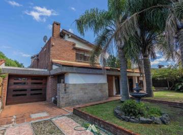 Casa · 351m² · 8 Ambientes · 2 Cocheras · Excelente Casa 3 o 4 Dorm + Apto 1 Dorm. Atlantida