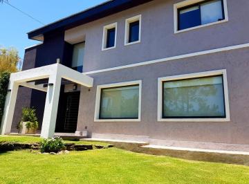 Casa · 198m² · 4 Ambientes · 1 Cochera · Imperdible Propiedad en Villa Rivera Indarte