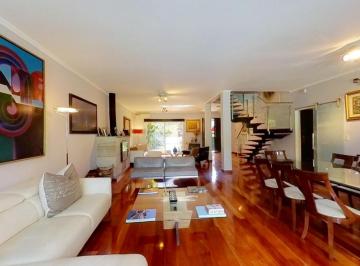 Casa · 285m² · 6 Ambientes · Casa con Jardín y Pileta Vicente Lopez