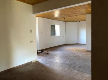 Casa · 118m² · 4 Ambientes · 1 Cochera · Casa con Cochera y Patio en Adelina Este, Santo Tome