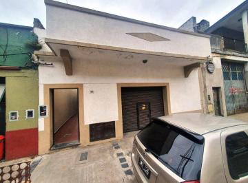 Casa · 212m² · 5 Ambientes · Casa 5 Ambientes Venta San Andres con Galpon Coch