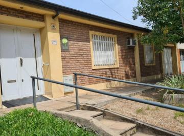 Casa · 251m² · 7 Ambientes · 3 Cocheras · Venta! de Excelente Propiedad en B. Candioti