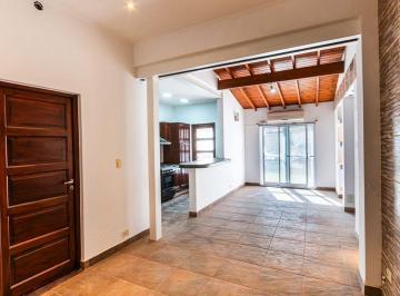 Casa · 70m² · 4 Ambientes · Venta PH 4 Ambientes. Jardín y Parrilla